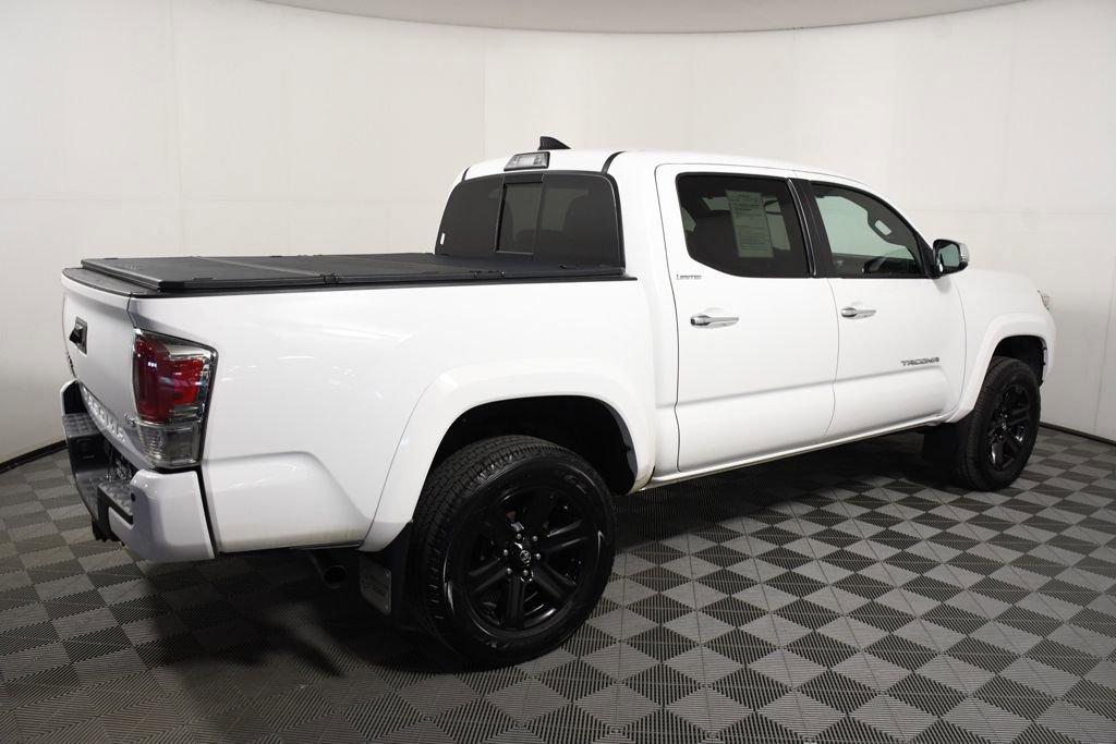 Used 2017 Toyota Tacoma Limited w/ Tow Package image 7