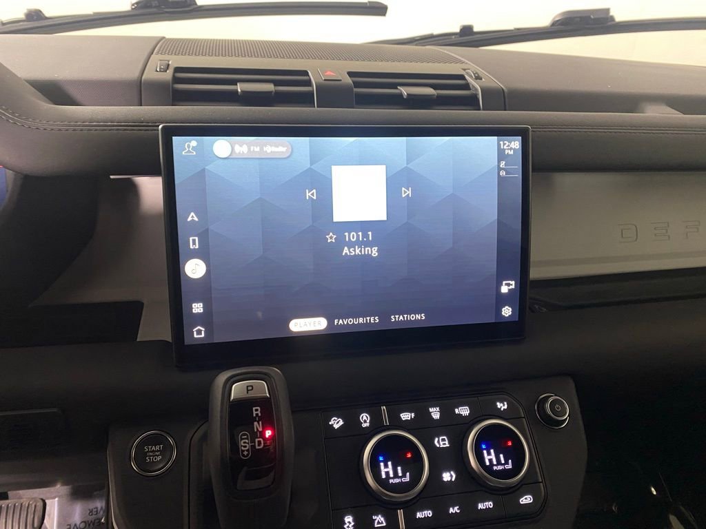 Used 2025 Land Rover Defender 110 S image 20