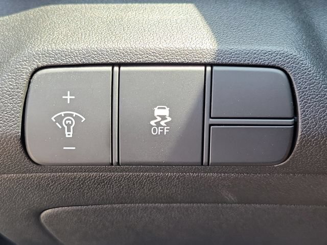 New 2026 Hyundai Elantra Sport FWD image 17
