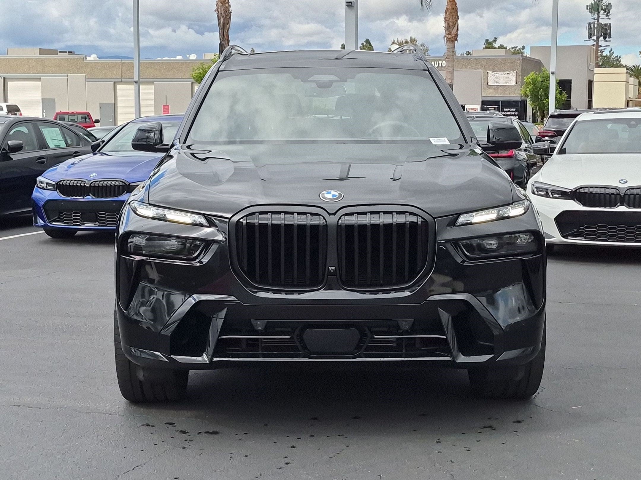 Certified 2026 BMW X7 xDrive40i w/ Executive Package AWD/4WD image 3