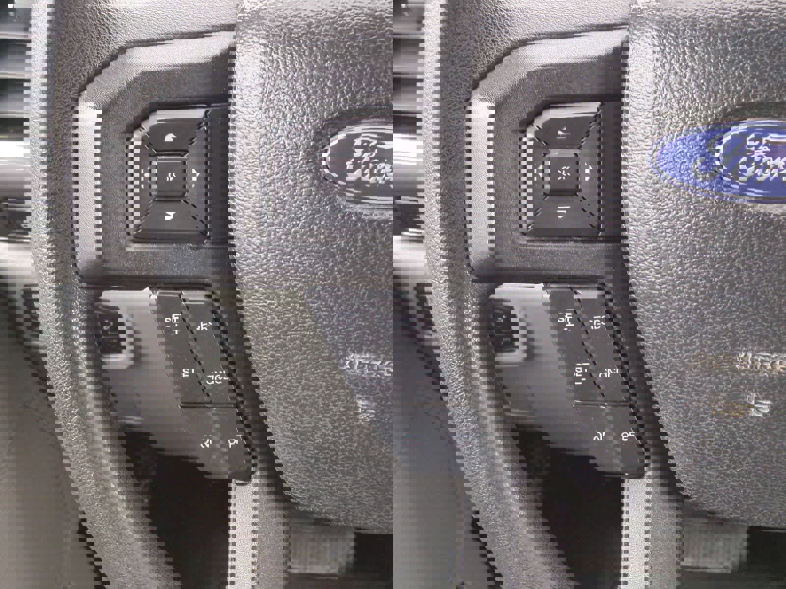 Used 2017 Ford F350 XLT w/ XLT Premium Package AWD/4WD image 23