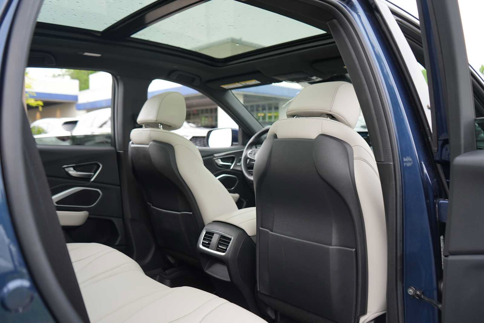 Certified 2025 Acura RDX SH-AWD image 31