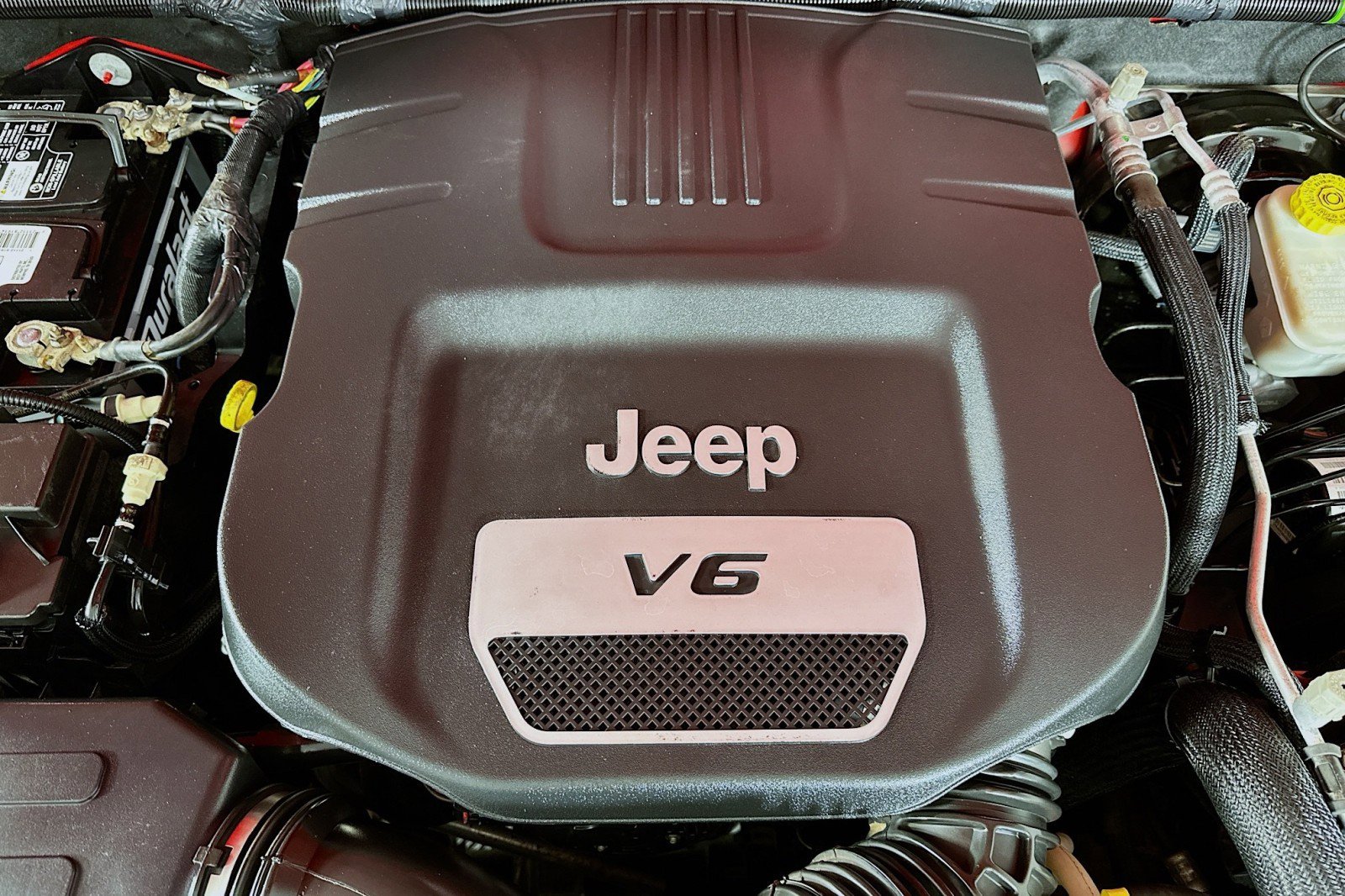 Used 2017 Jeep Wrangler Sport w/ Quick Order Package 24S AWD/4WD image 13