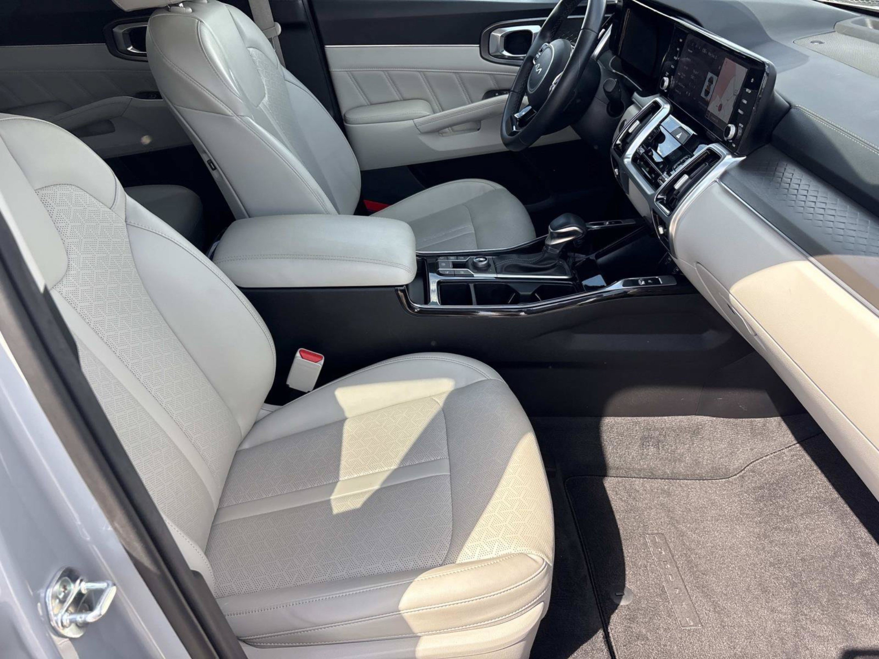 Used 2022 Kia Sorento SX AWD/4WD image 23
