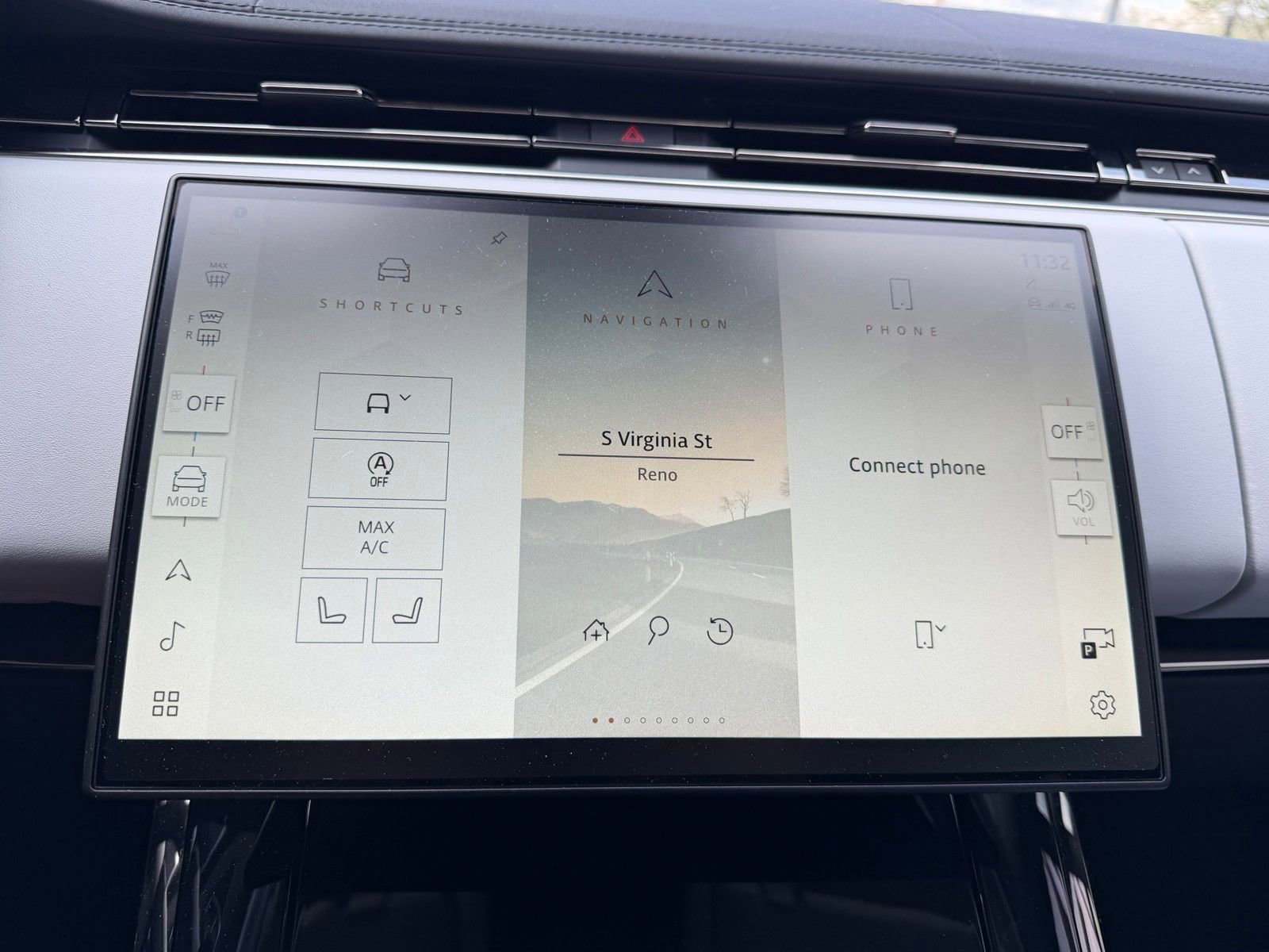 Used 2025 Land Rover Range Rover Sport Dynamic SE image 15