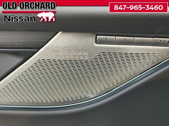 Used 2025 Jaguar F-PACE R-Dynamic S image 9