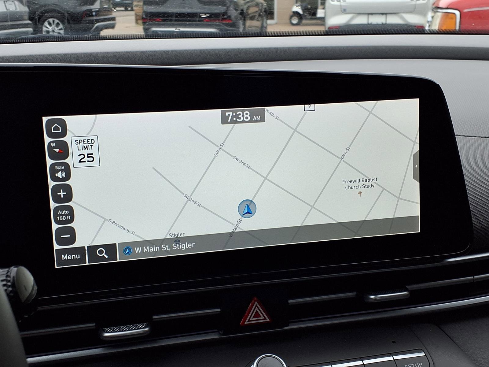 Used 2025 Hyundai Elantra SEL FWD image 4