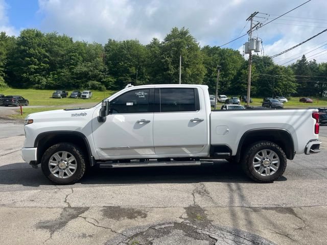 Used 2024 Chevrolet Silverado 2500 High Country AWD/4WD image 9