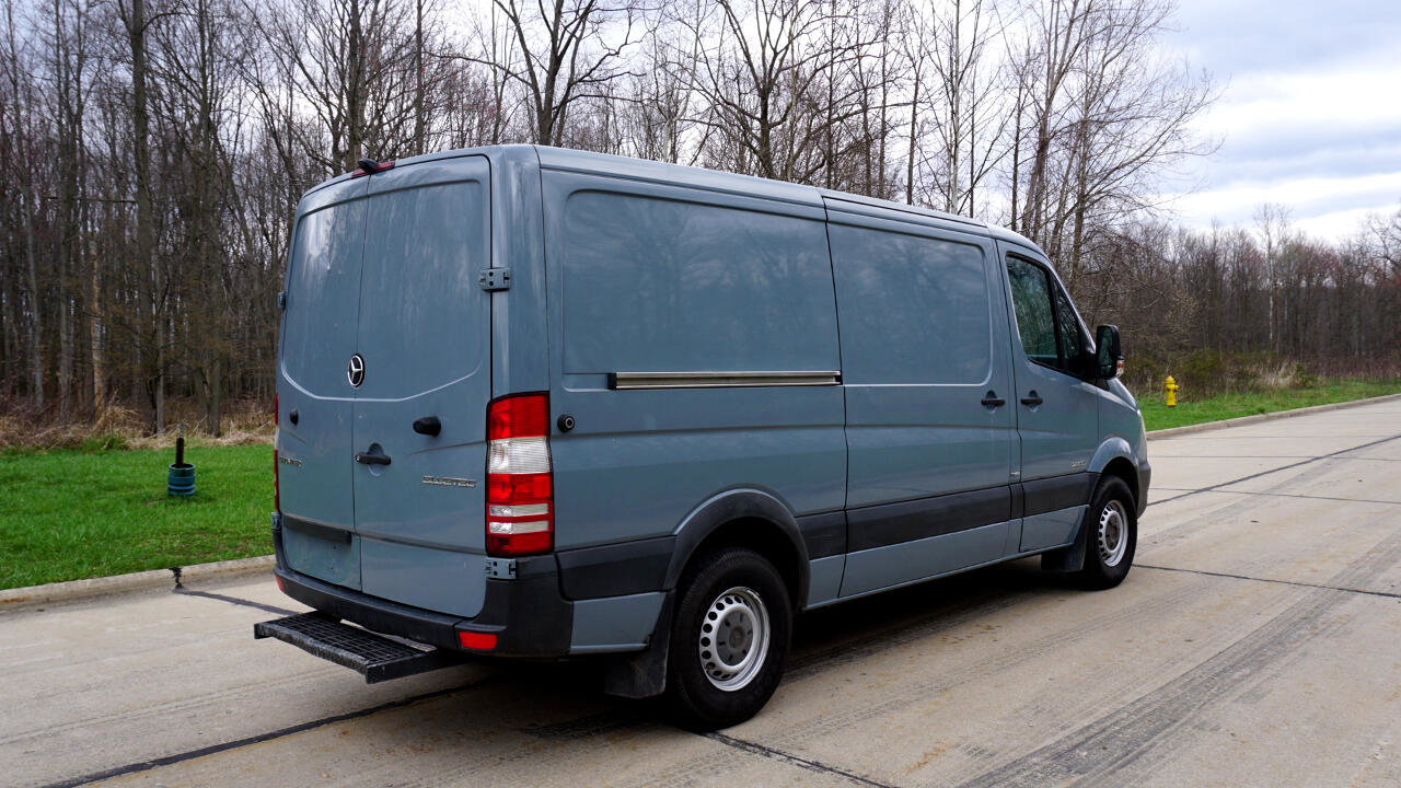 Used 2016 Mercedes-Benz Sprinter 2500 image 5