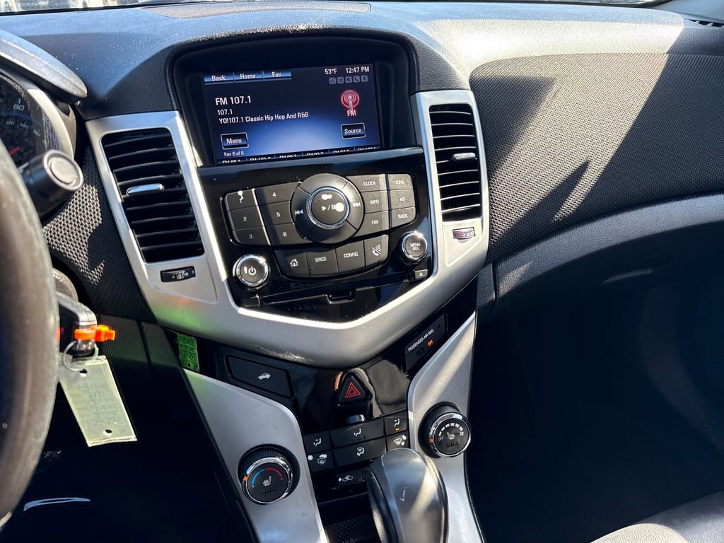 Used 2015 Chevrolet Cruze LT image 17