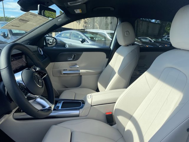 Certified 2025 Mercedes-Benz GLA 250 image 18