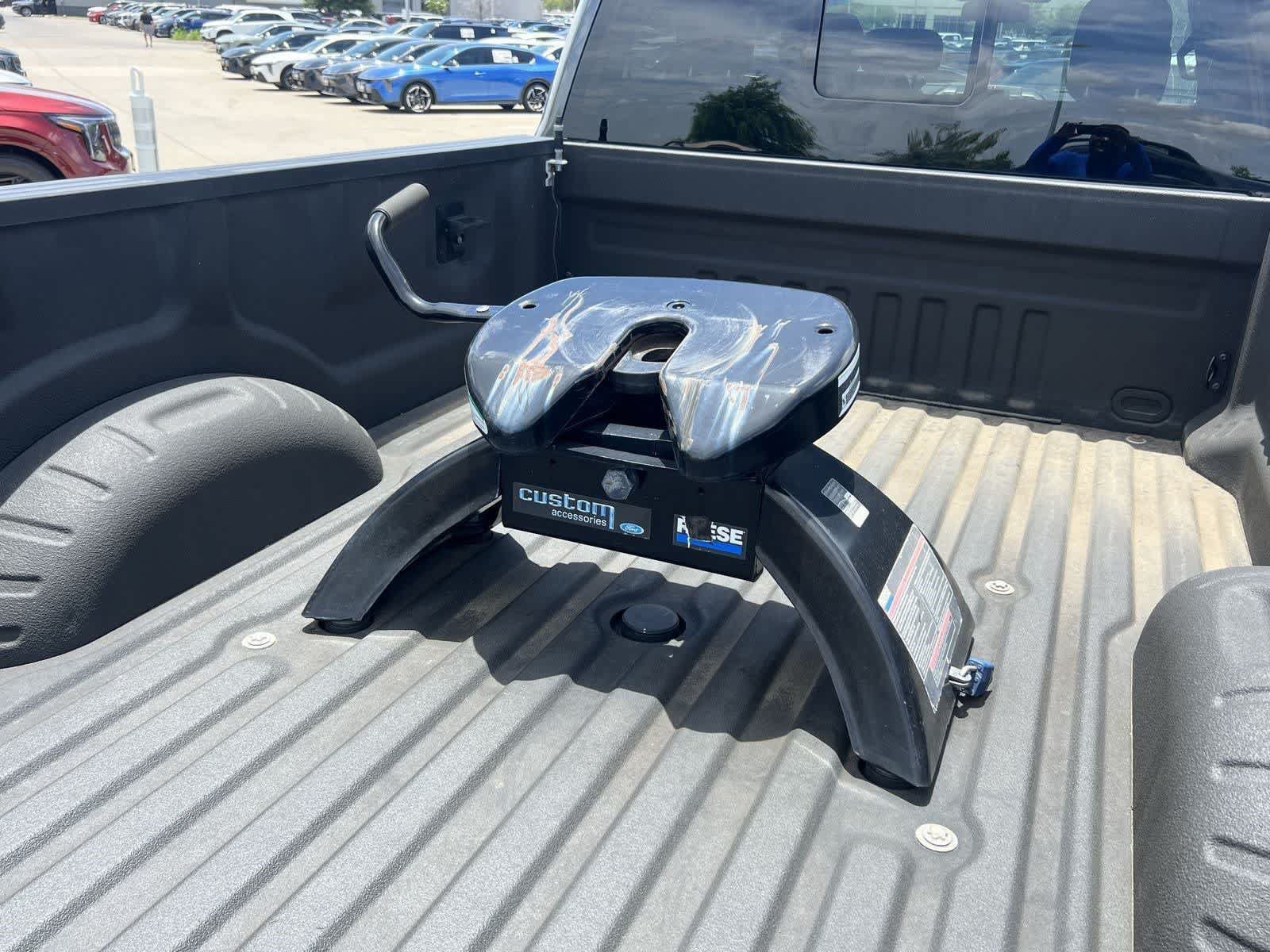 Used 2019 Ford F350 Platinum w/ Platinum Ultimate Package AWD/4WD image 43
