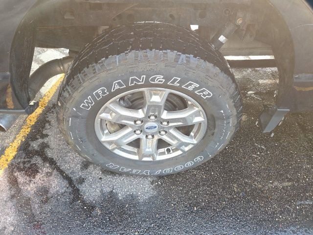 Used 2021 Ford F150 Lariat w/ Equipment Group 502A High image 39