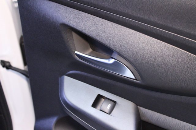 Certified 2025 Buick Envista Sport Touring w/ Convenience II Package image 13