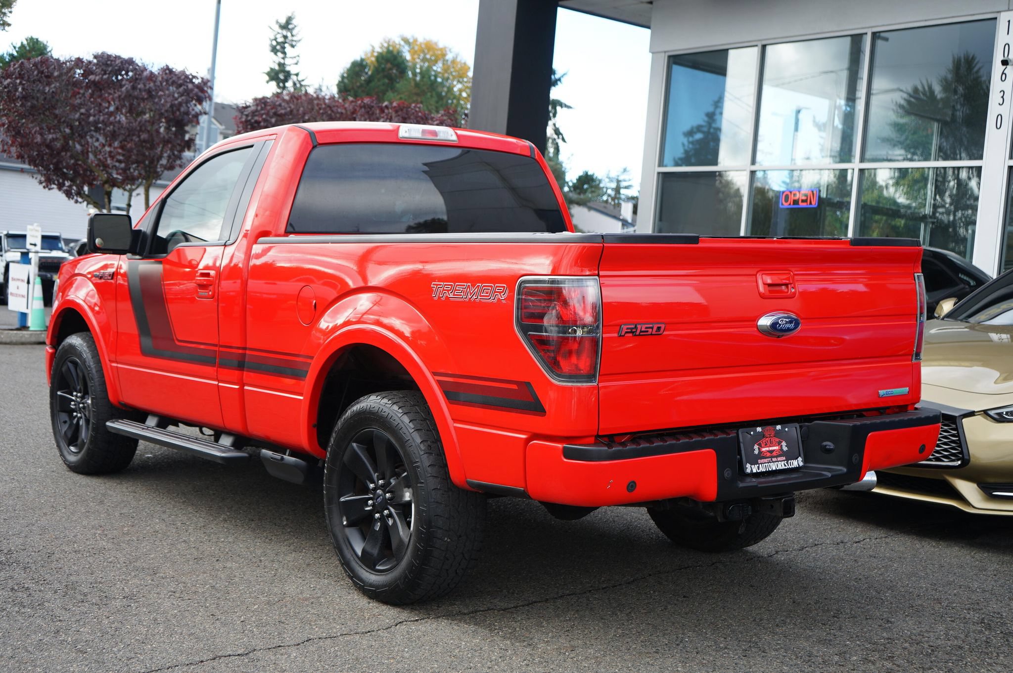 Used 2014 Ford F150 FX4 w/ FX Appearance Package AWD/4WD image 3