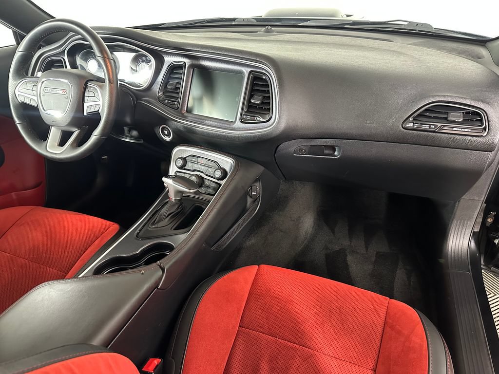 Used 2015 Dodge Challenger R/T Scat Pack RWD image 31