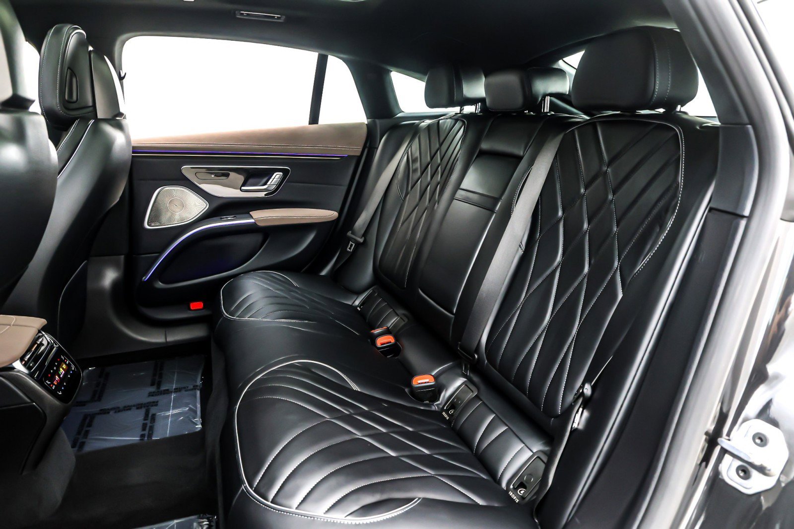 Certified 2022 Mercedes-Benz EQS 580 4MATIC Sedan image 10