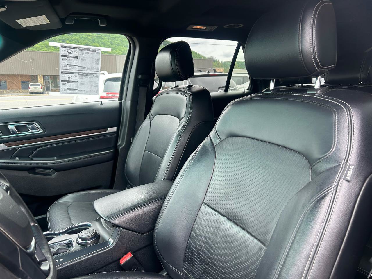 Used 2016 Ford Explorer Limited w/ Equipment Group 301A AWD/4WD image 16