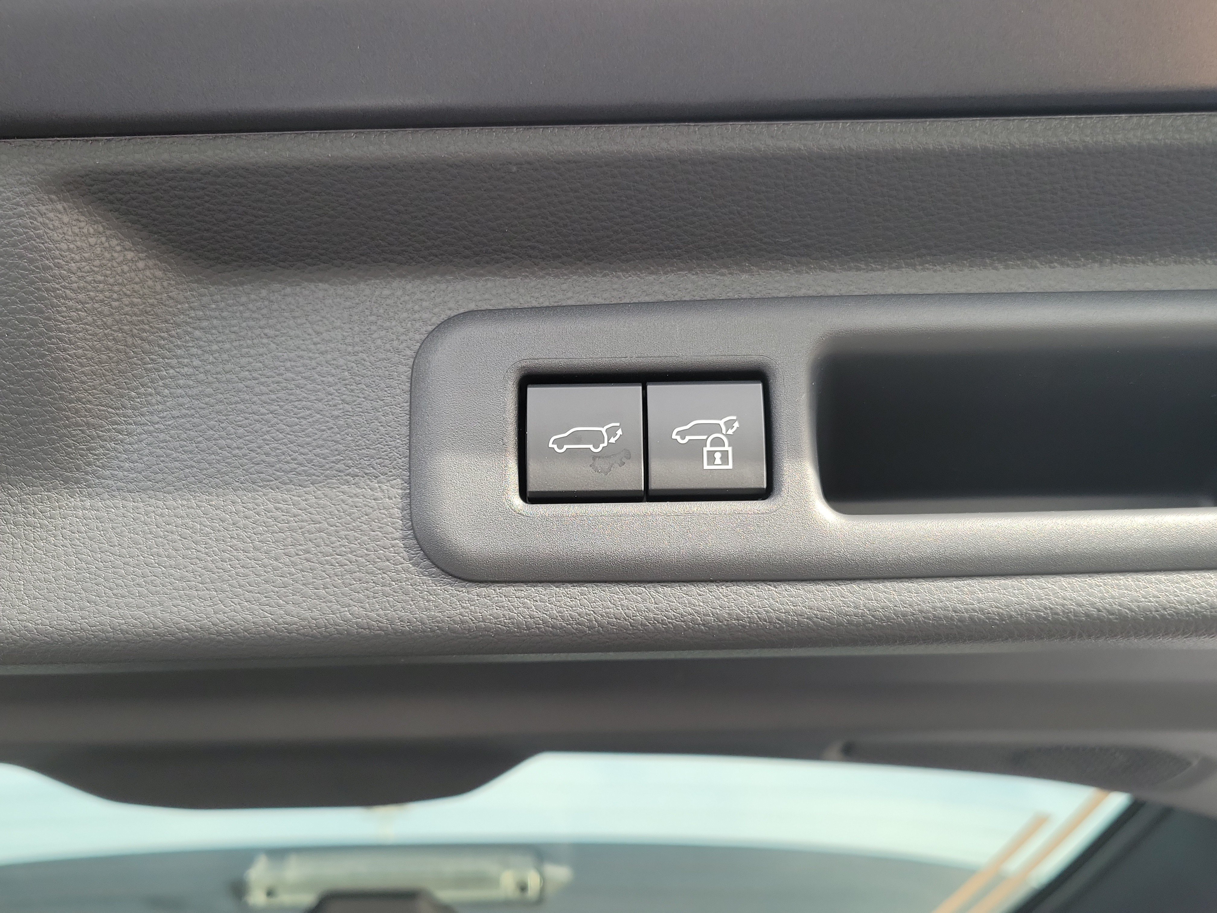 New 2026 Toyota Sequoia Platinum AWD/4WD image 10