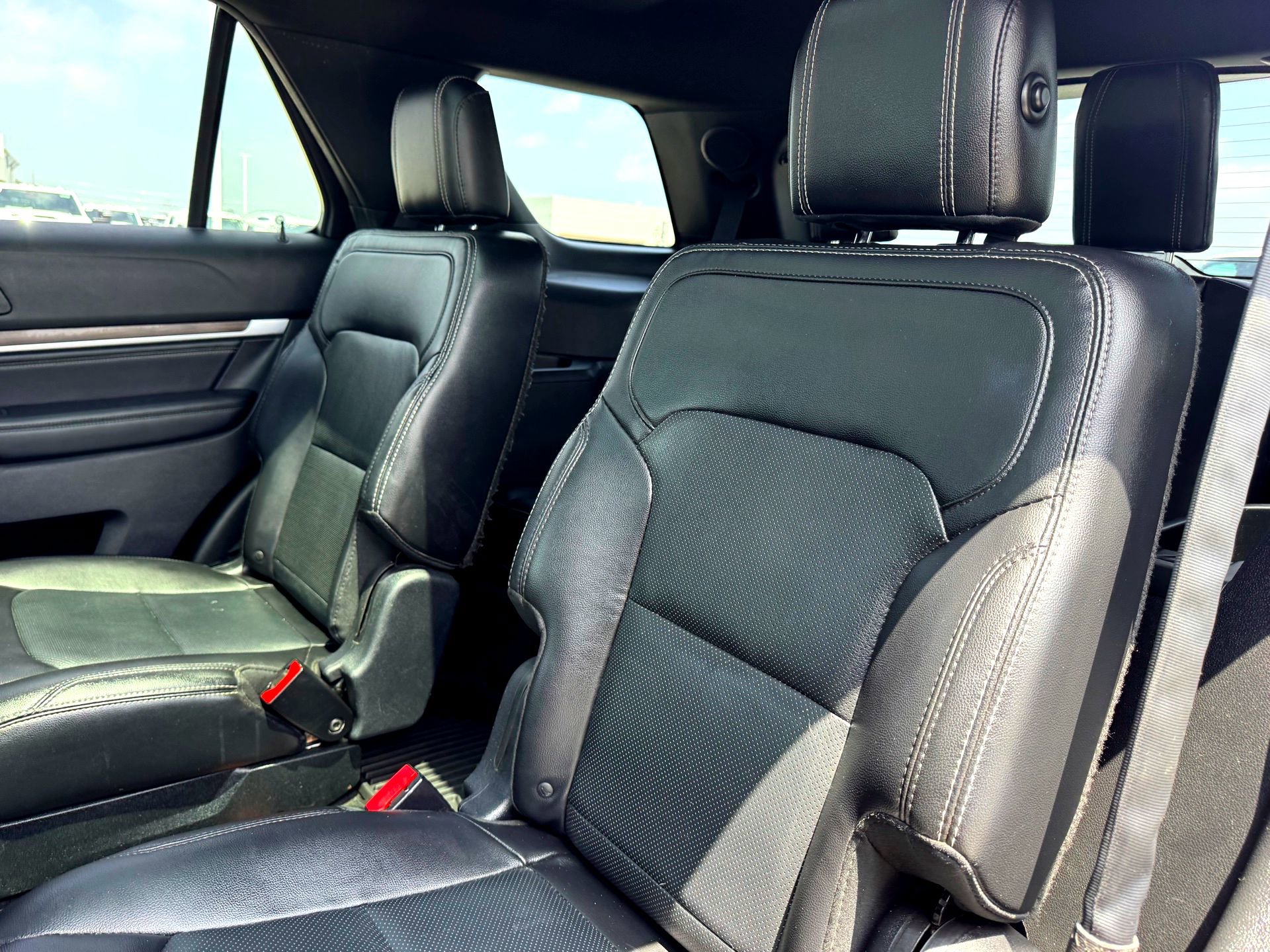 Used 2017 Ford Explorer Limited w/ Equipment Group 301A FWD image 19