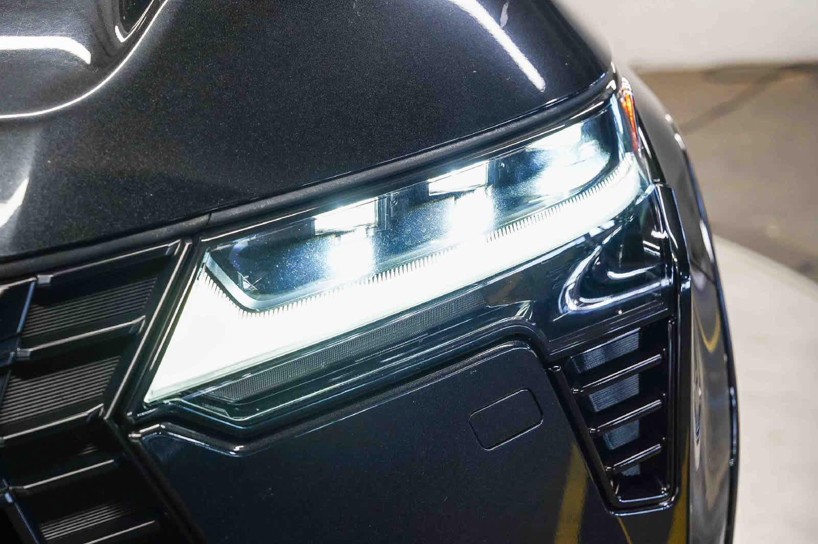 Used 2024 Lexus GX 550 w/ Accessory Package (Z1) AWD/4WD image 7