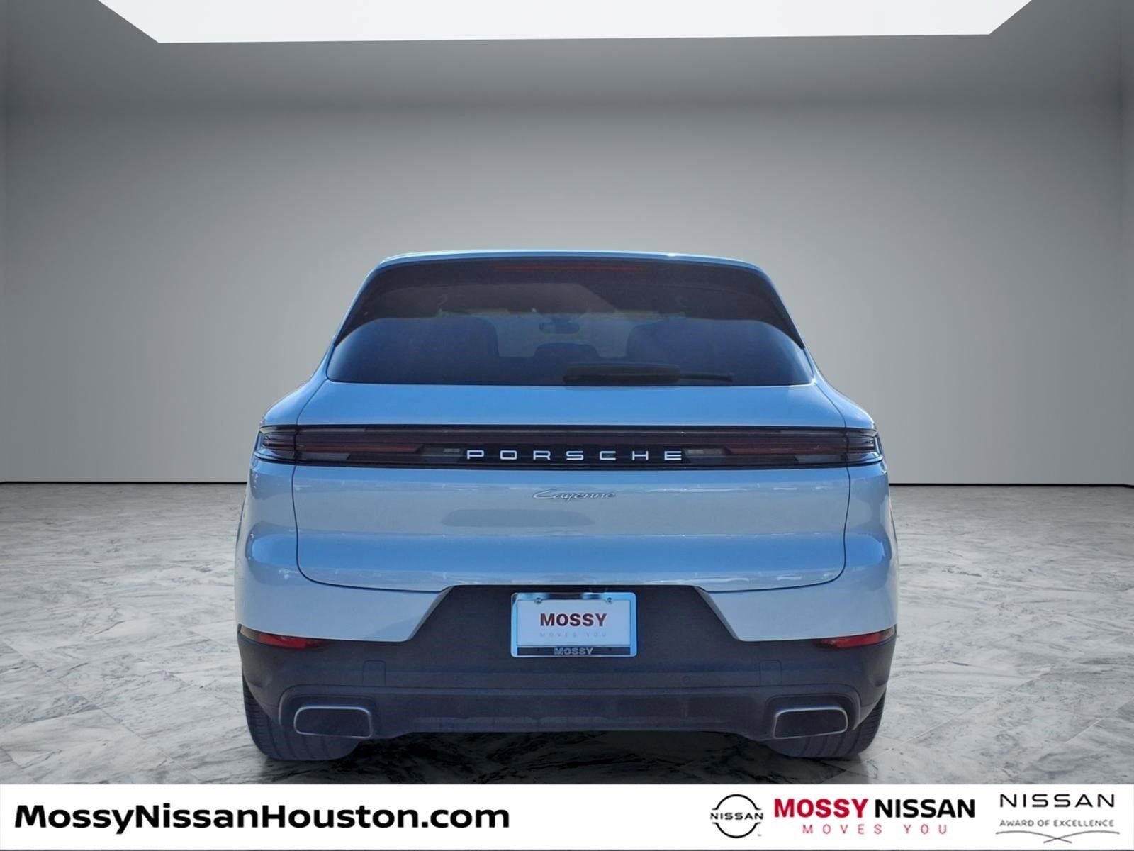 Used 2025 Porsche Cayenne image 6