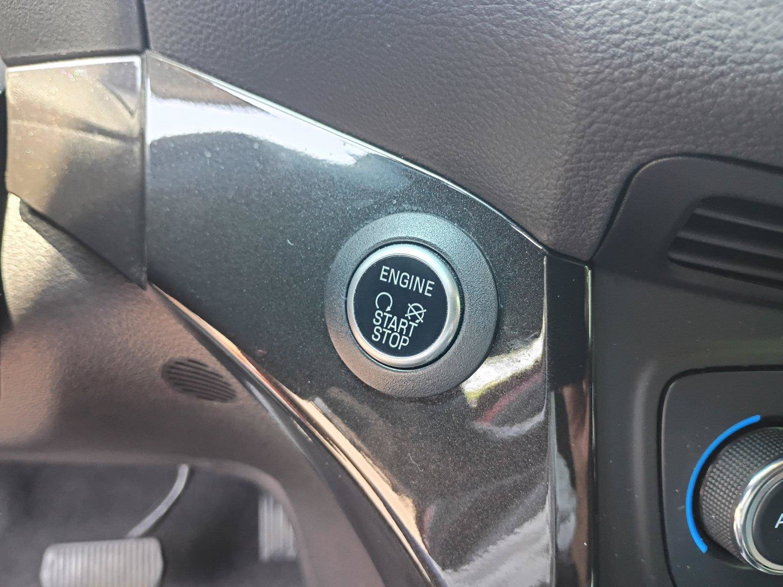 Used 2017 Ford Escape Titanium AWD/4WD image 13