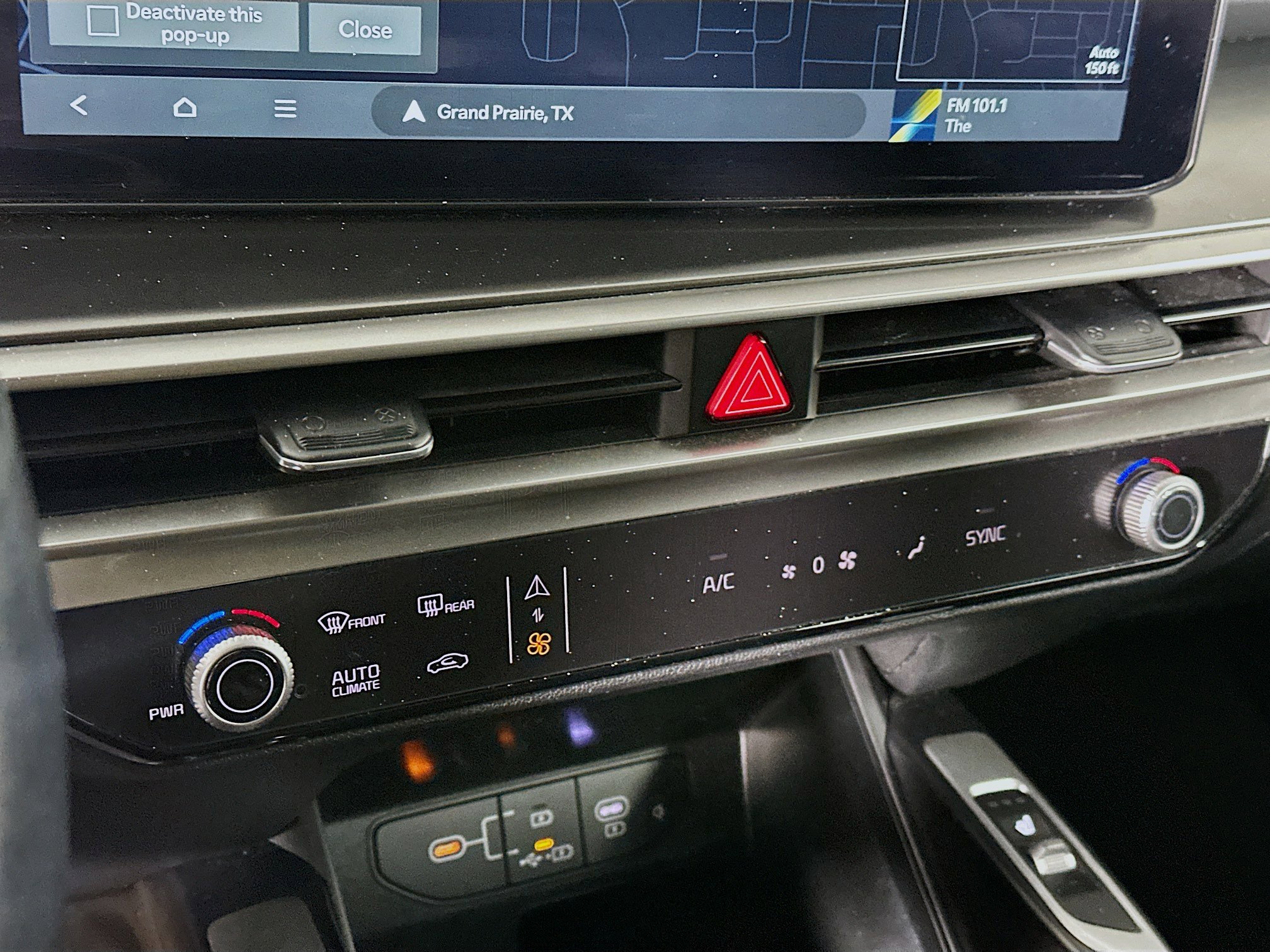 Used 2024 Kia Sorento S image 23