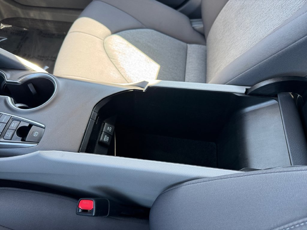 Certified 2021 Toyota Camry LE FWD image 28