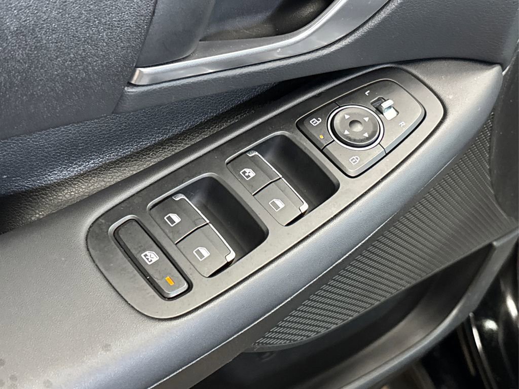 Certified 2025 Hyundai Sonata SE image 30