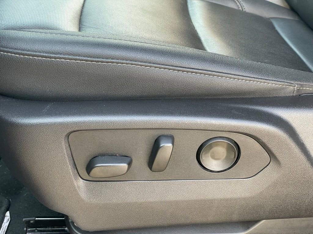 Used 2025 GMC Sierra 1500 SLT image 10