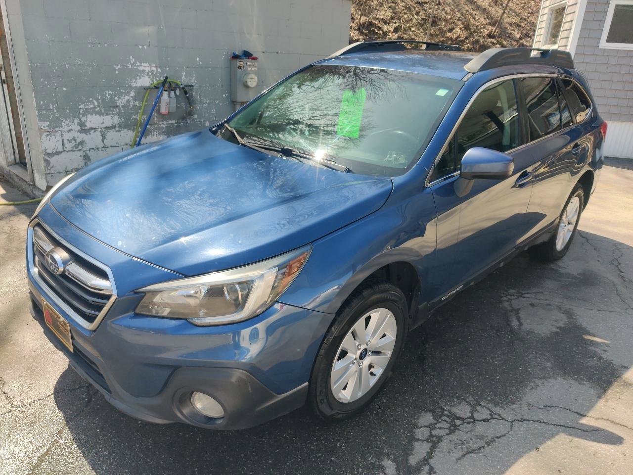 Used 2019 Subaru Outback 2.5i Premium AWD/4WD image 2