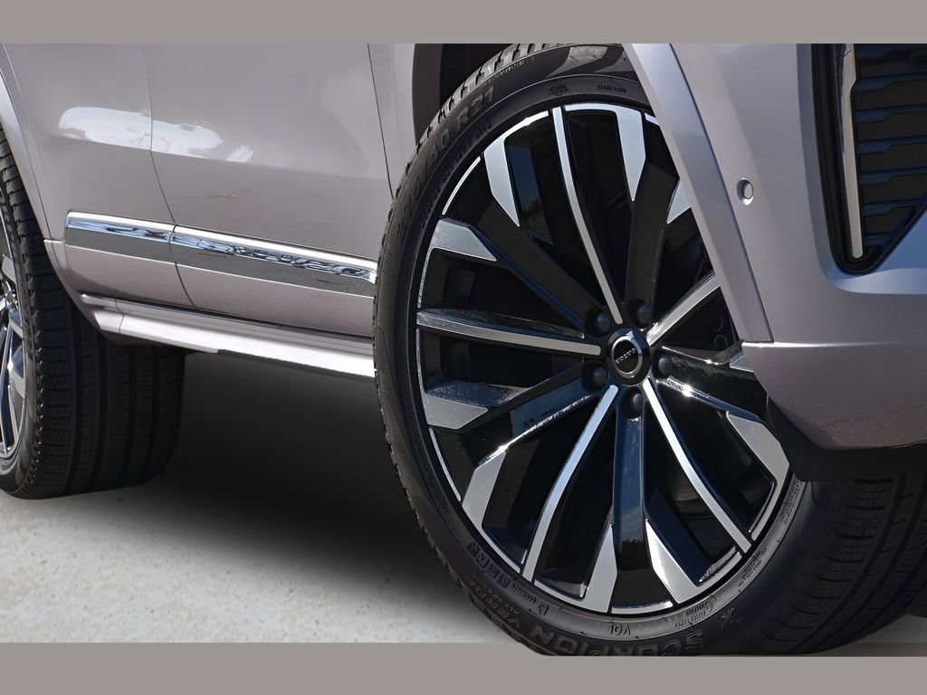 Certified 2026 Volvo XC90 B5 Plus w/ Protection Package Premier image 10