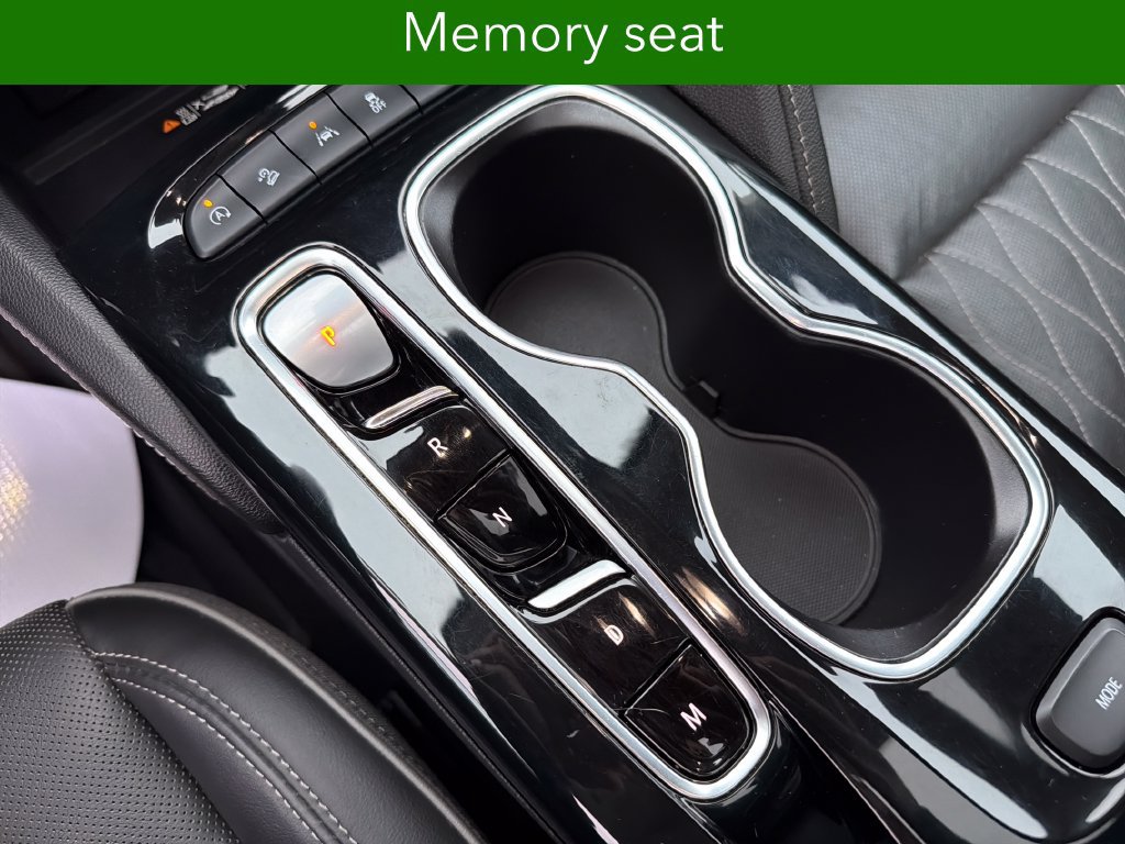 Certified 2021 Buick Envision Avenir w/ Technology Package II AWD/4WD image 29