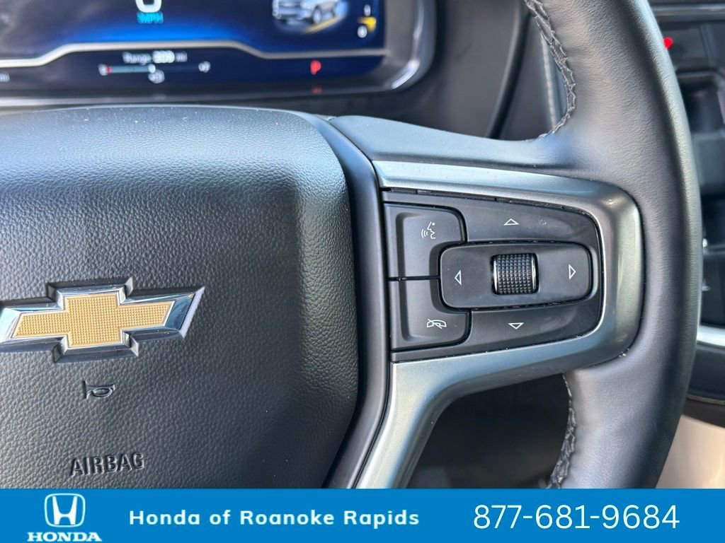 Used 2024 Chevrolet Suburban Premier image 15