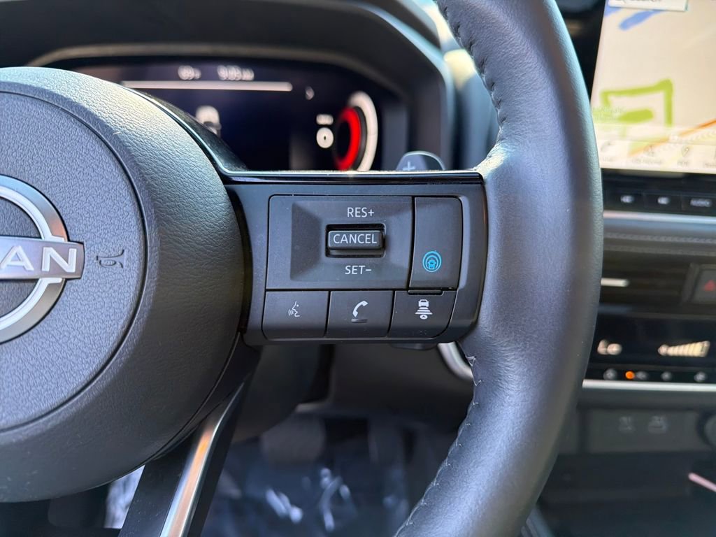 Used 2023 Nissan Rogue Platinum image 23