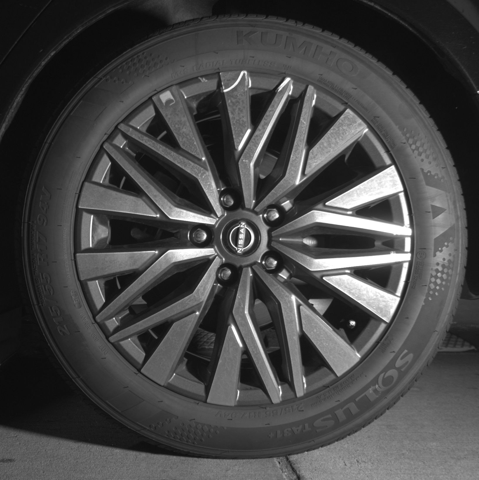 Used 2025 Nissan Altima 2.5 SV FWD image 14