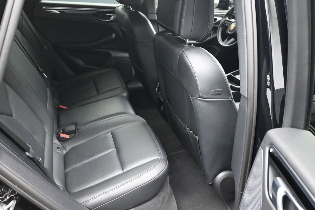 Certified 2024 Porsche Macan S AWD/4WD image 10
