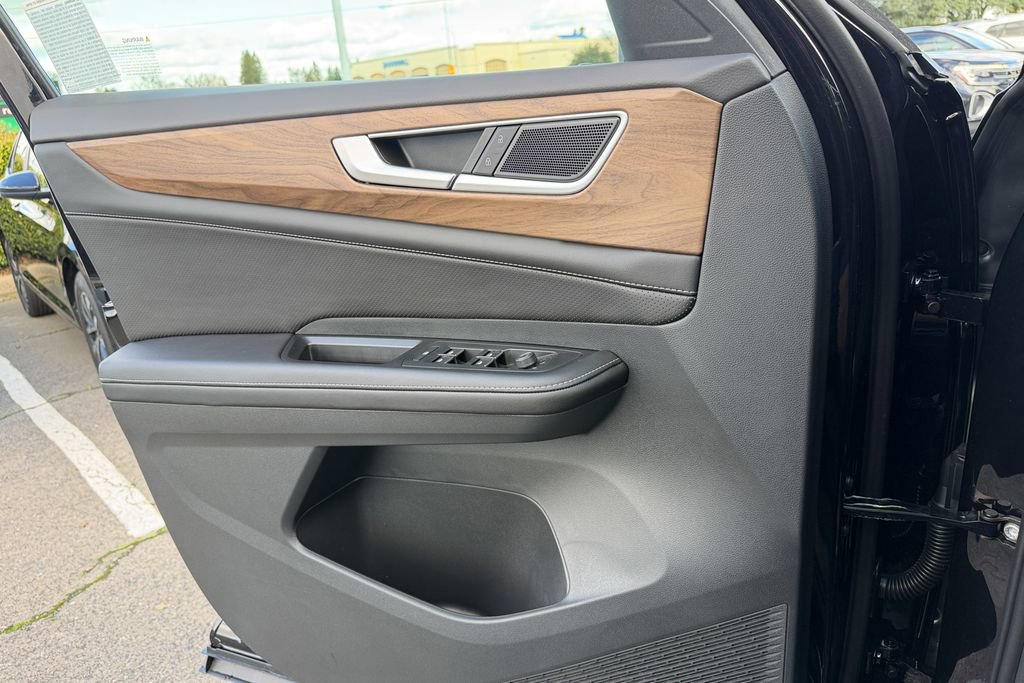 New 2026 Volkswagen Atlas SE image 13