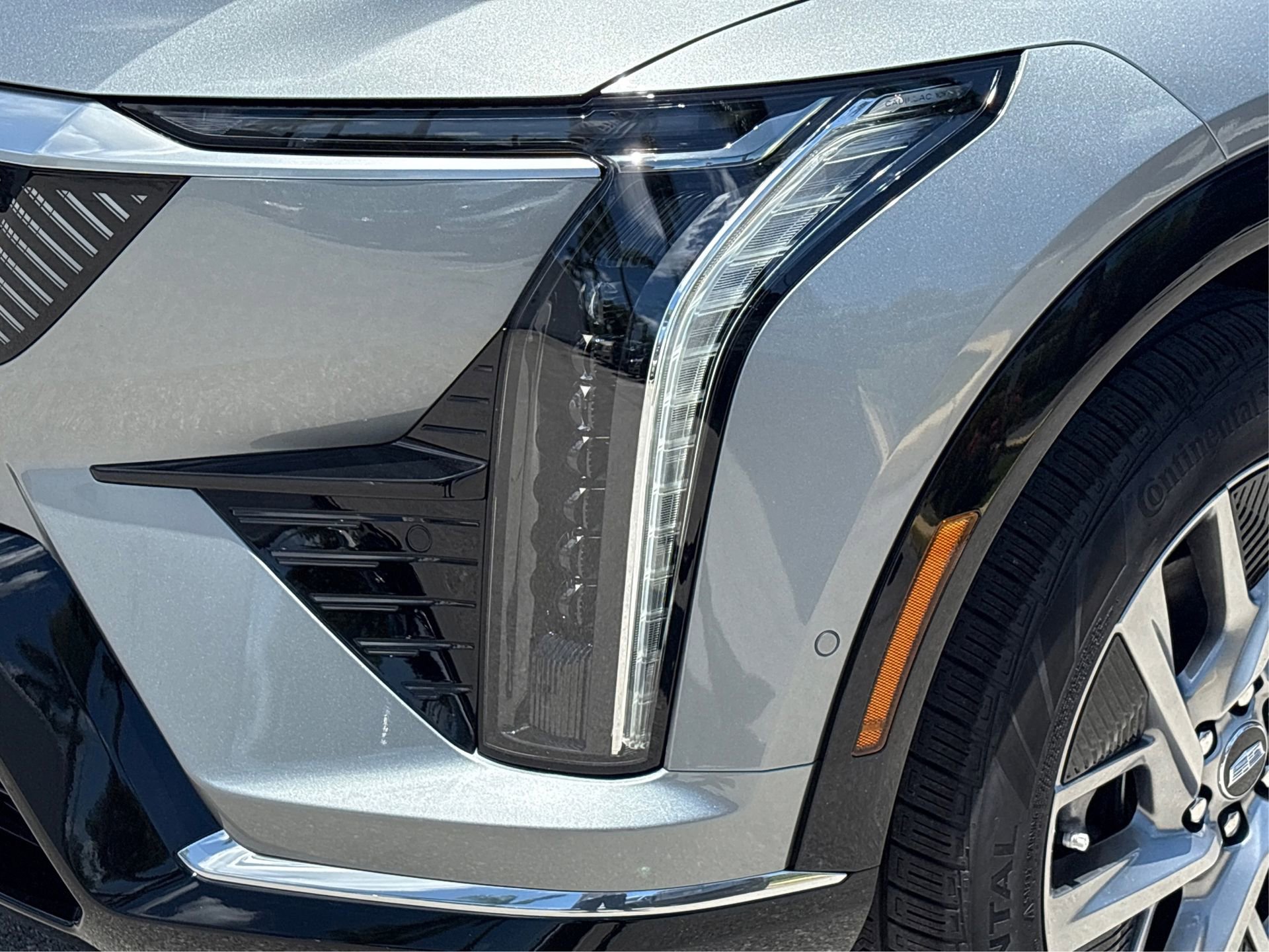 New 2026 Cadillac Optiq Luxury 1 RWD image 14