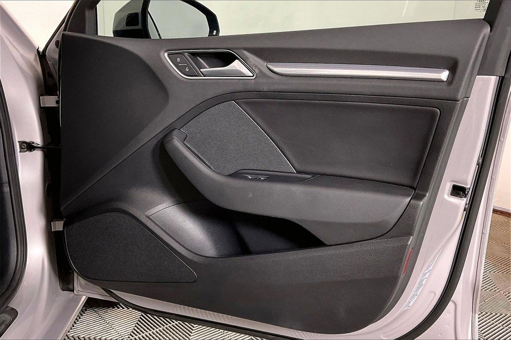 Used 2016 Audi A3 2.0T Premium Plus w/ Technology Package image 23