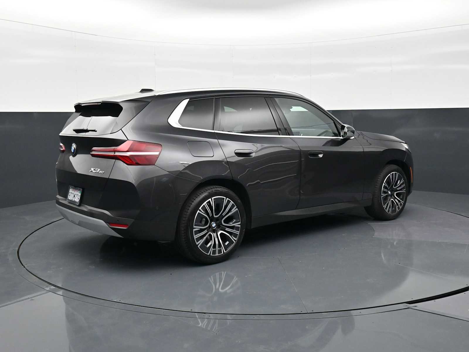 Used 2025 BMW X3 xDrive30i w/ Convenience Package image 5