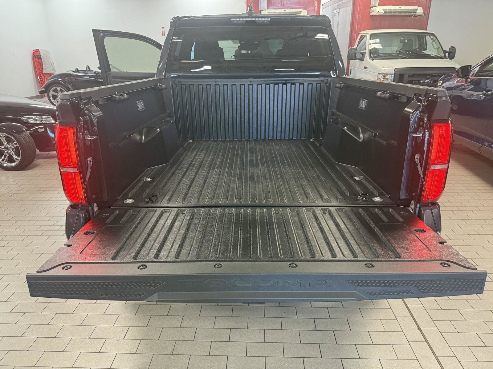 Used 2026 Toyota Tacoma TRD Off-Road AWD/4WD image 34