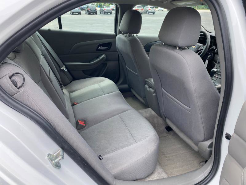 Used 2013 Chevrolet Malibu LS FWD image 18