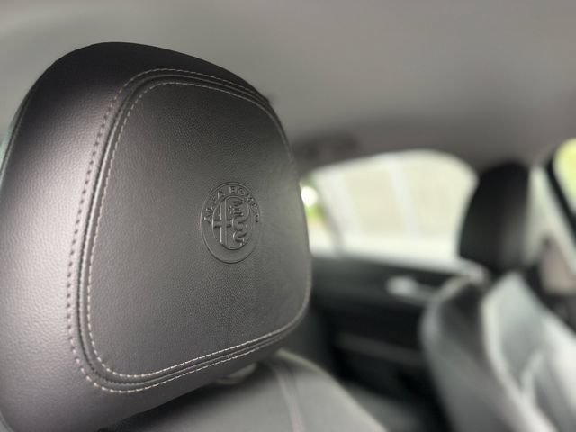 Used 2018 Alfa Romeo Giulia RWD image 33