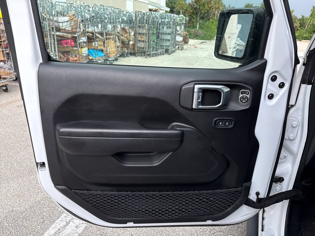 Used 2022 Jeep Wrangler Sport AWD/4WD image 25
