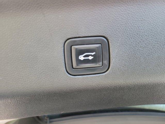 Used 2022 Chevrolet Tahoe Z71 w/ Off-Road Capability Package image 10