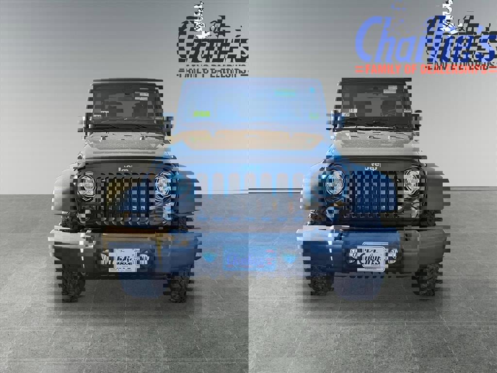 Used 2018 Jeep Wrangler Rubicon w/ Connectivity Group image 2