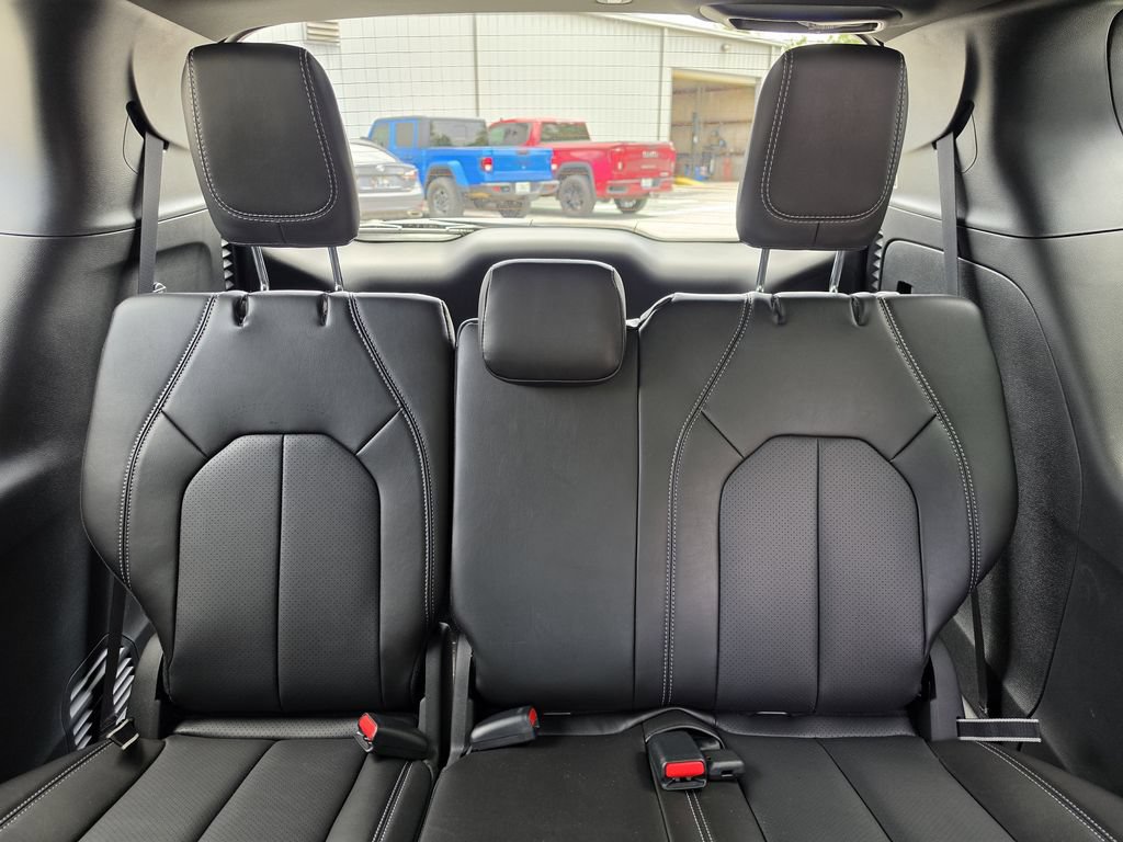 New 2027 Chrysler Pacifica Select w/ Family Tech Group FWD image 16
