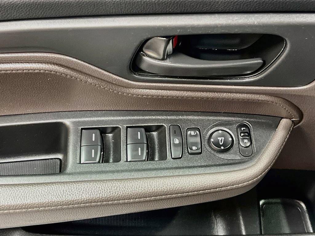 Used 2022 Honda Odyssey EX image 17